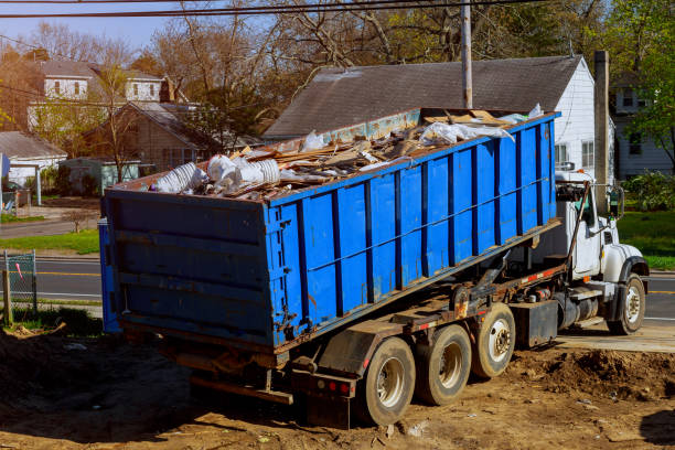 Best Construction Debris Removal  in Gibraltar, MI